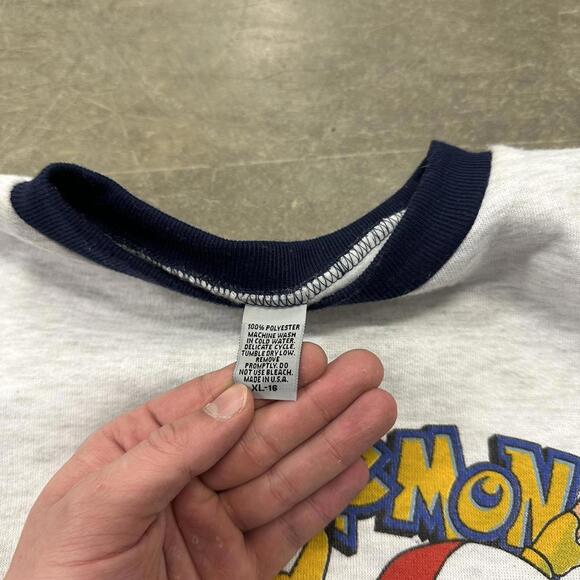 Vintage 90s Pokemon Crewneck Sweatshirt Size Small - Picture 4 of 4